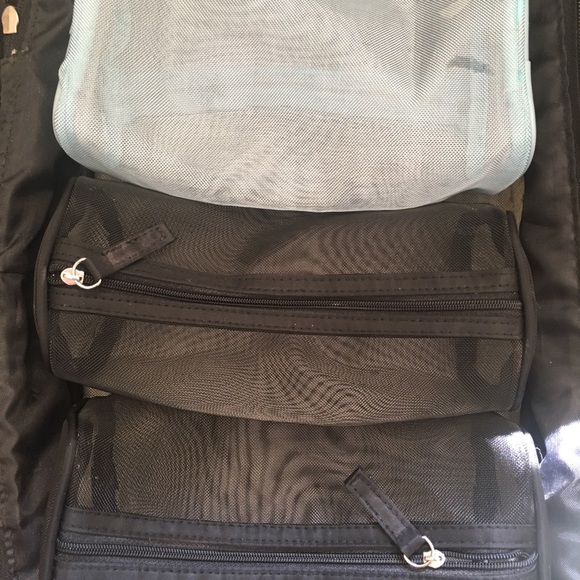 Mesh Bag with three Removable Mesh Pouches - Picture 2 of 6